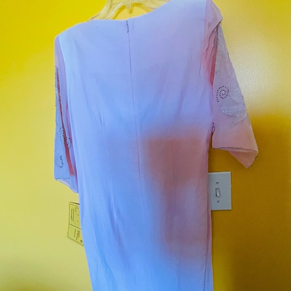 Beautiful dress - Picture 6 of 7